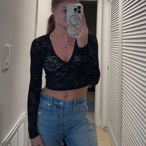 Lace long sleeve crop
